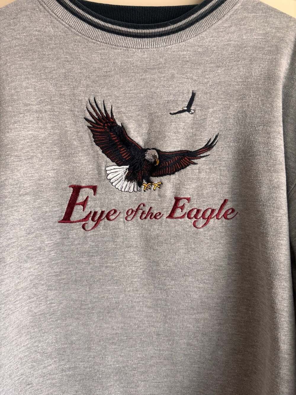 Vintage Headwaters Eye of the Eagle Embroidered Gray Crewneck Sweatshirt Medium